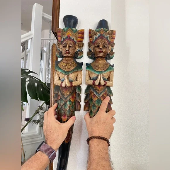 PAIR OF VINTAGE GORGEOUS VINTAGE BALINESE HINDU PAINTED WOOD STATUE FIGU…